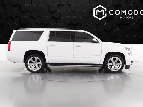 Used 2020 Chevrolet Suburban Premier image 2
