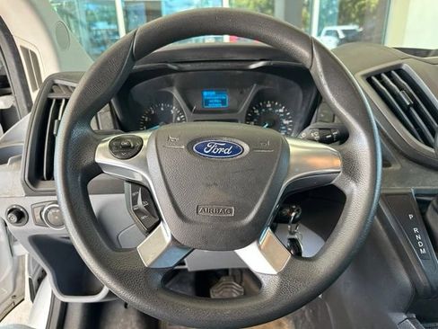 Used 2019 Ford Transit 250 130 Medium Roof RWD image 7