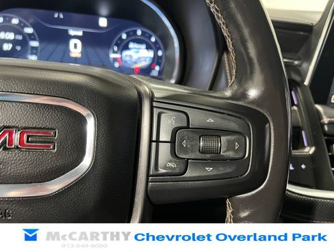Used 2022 GMC Yukon XL AT4 AWD/4WD image 15