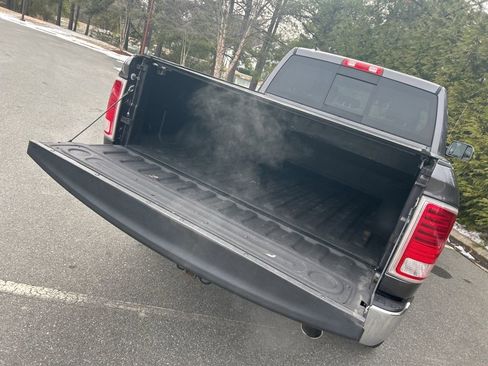 Used 2014 RAM 1500 Laramie w/ Convenience Group image 28