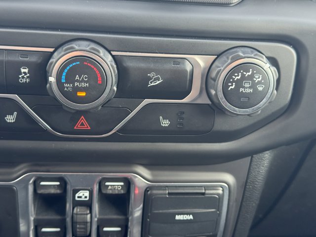 Used 2018 Jeep Wrangler Unlimited Sport S AWD/4WD image 34