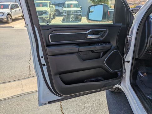Used 2025 RAM 1500 Laramie w/ Sport Appearance Package AWD/4WD image 12