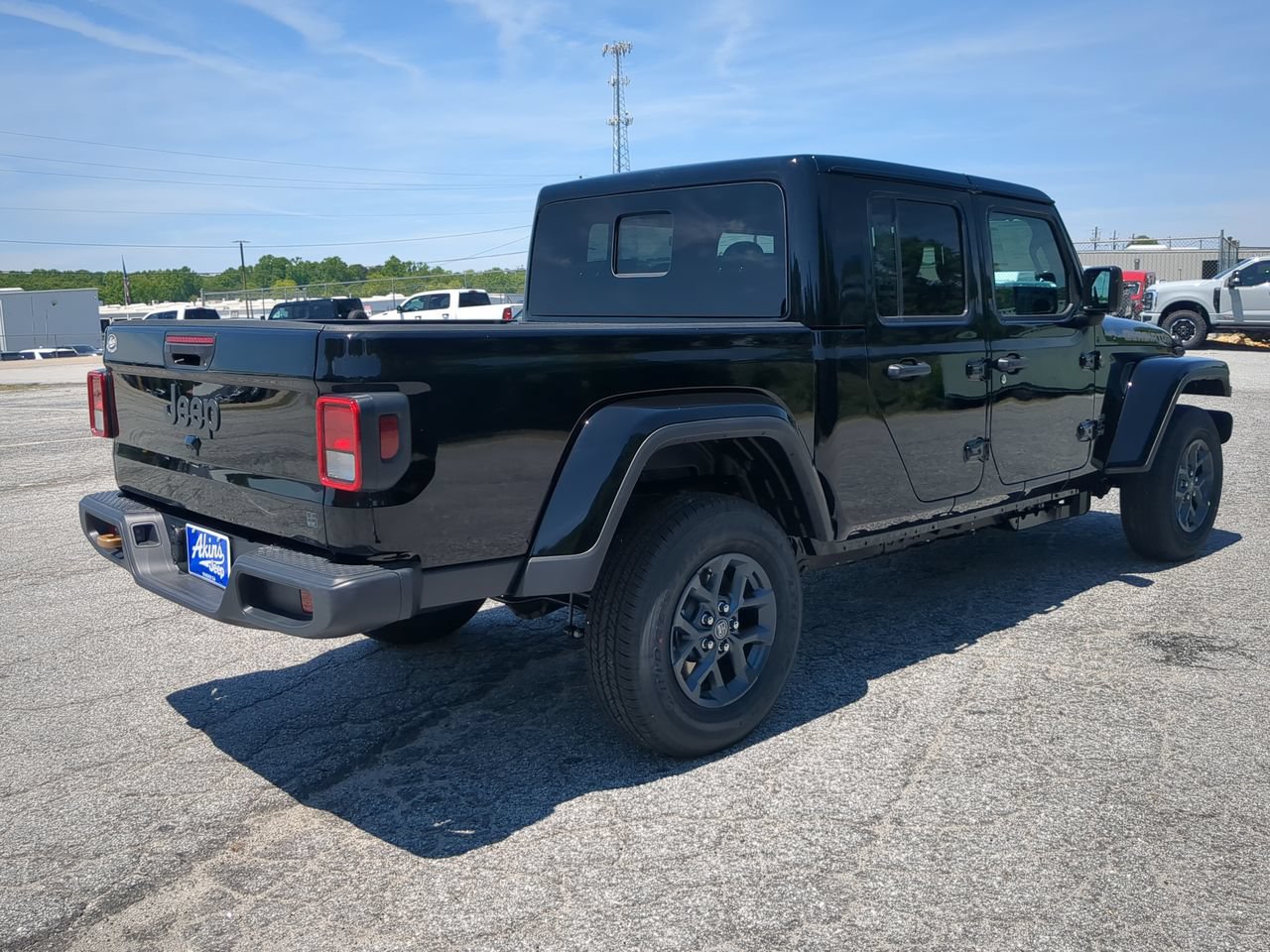 New 2026 Jeep Gladiator Sport AWD/4WD image 3