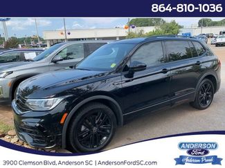 Used 2022 Volkswagen Tiguan SE R-Line image 1