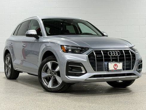 Used 2023 Audi Q5 2.0T Premium w/ Convenience Package AWD/4WD image 4