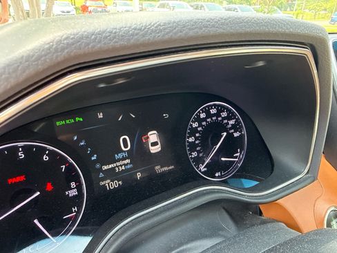 Used 2019 Toyota Avalon Limited FWD image 6