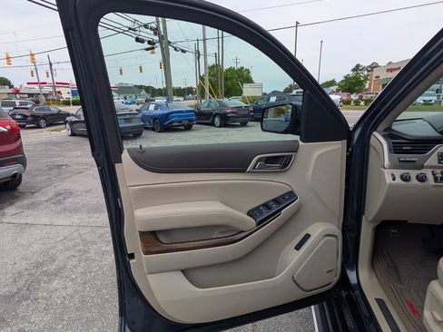 Used 2019 GMC Yukon Denali w/ Open Road Package AWD/4WD image 17