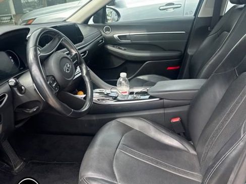 Used 2022 Hyundai Sonata Limited w/ Cargo Package FWD image 5