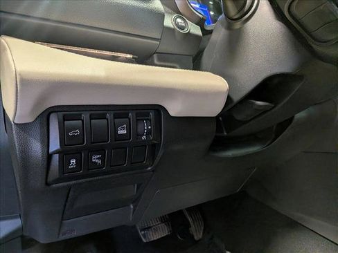 Used 2019 Subaru Ascent Touring w/ Popular Package #2A image 16