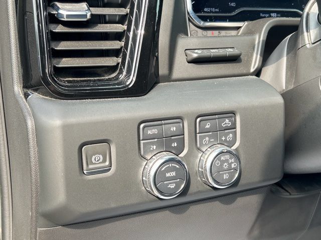 Used 2024 GMC Sierra 1500 AT4 w/ Technology Package AWD/4WD image 35
