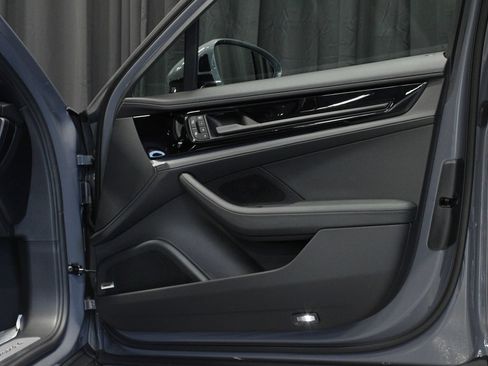 New 2026 Porsche Panamera 4 AWD/4WD image 16