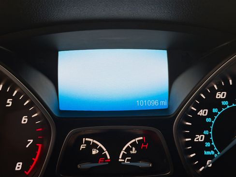 Used 2015 Ford Escape Titanium FWD image 19