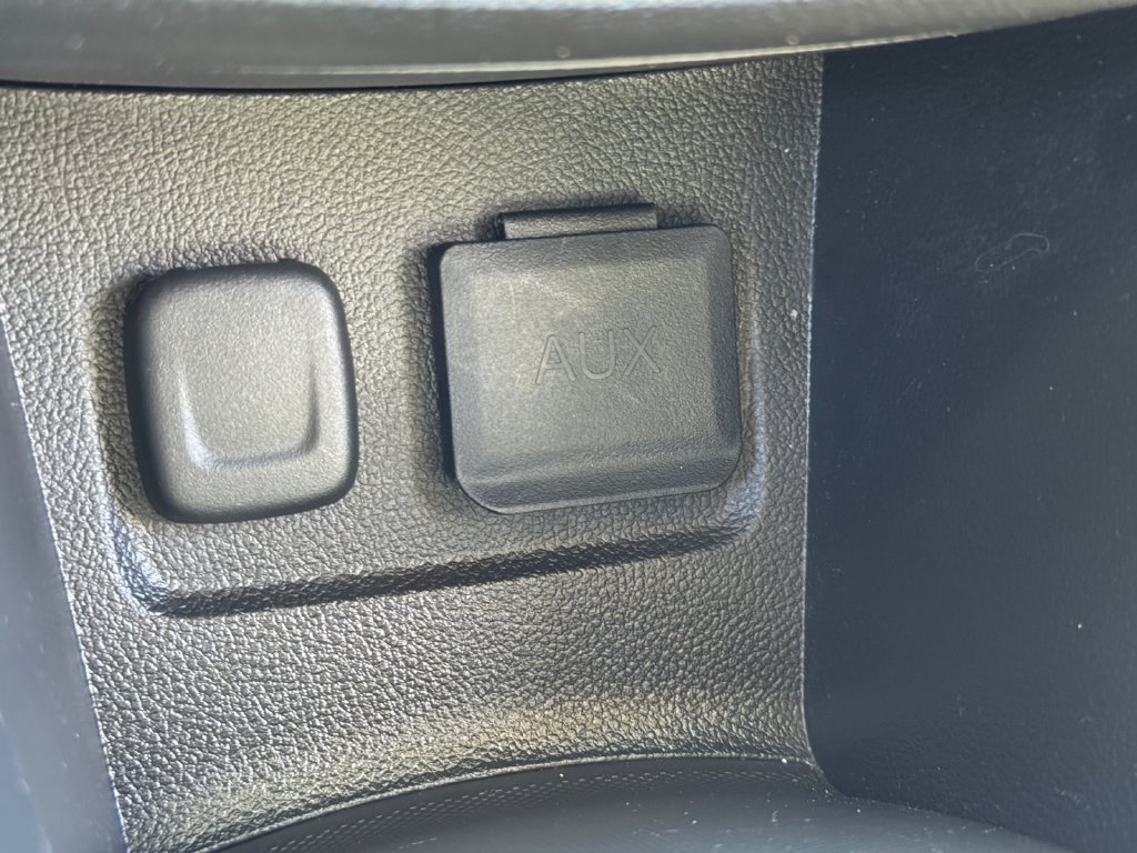 Used 2015 Buick Encore Convenience FWD image 27