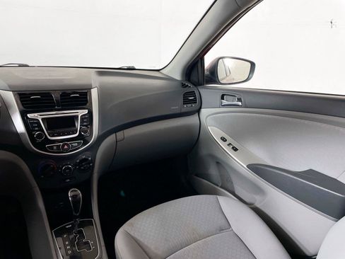 Used 2014 Hyundai Accent SE FWD image 21