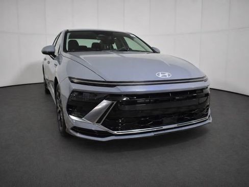 Used 2025 Hyundai Sonata SEL FWD image 3