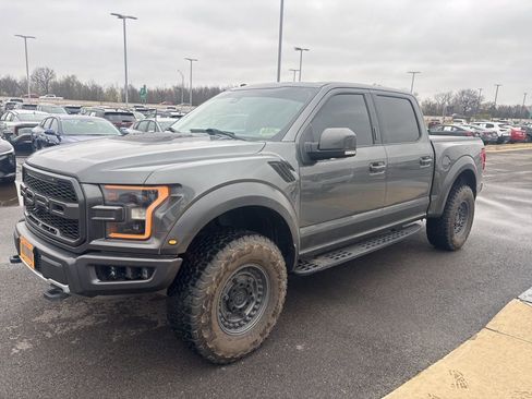 Used 2018 Ford F150 Raptor w/ Equipment Group 802A Luxury image 2