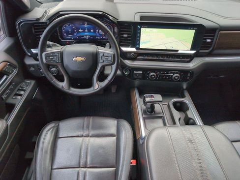 Used 2023 Chevrolet Silverado 1500 High Country w/ Technology Package AWD/4WD image 34