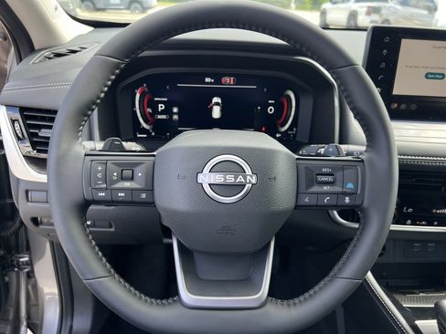 New 2026 Nissan Rogue Platinum AWD/4WD image 9
