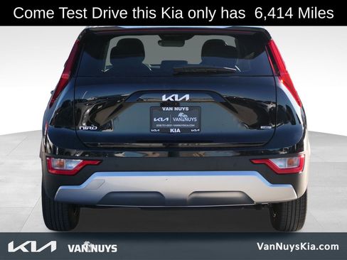 Certified 2025 Kia Niro EX image 5