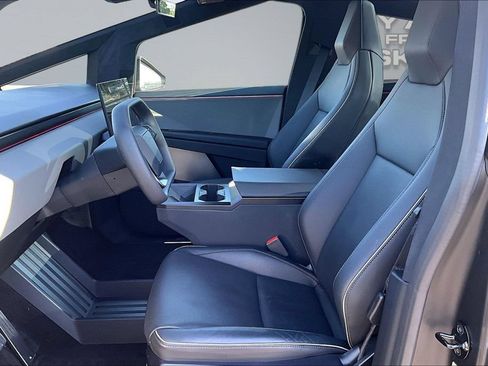 Used 2024 Tesla Cybertruck AWD Crew Cab image 24