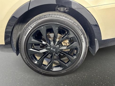 Certified 2021 Kia Sorento SX FWD image 33