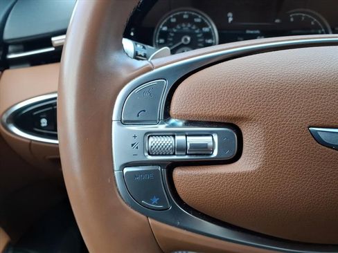 Used 2024 Genesis GV70 2.5T w/ Advanced Package image 17