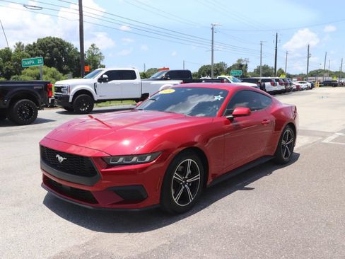 Used 2024 Ford Mustang Coupe RWD image 3