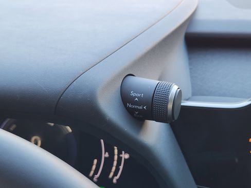 Certified 2025 Lexus UX 300h FWD image 36