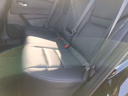 Used 2024 Nissan Rogue SL w/ SL Premium Package image 23