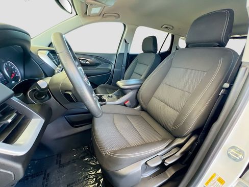 Used 2024 GMC Terrain SLE FWD image 19