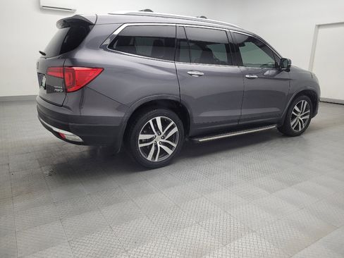 Used 2018 Honda Pilot Touring image 10
