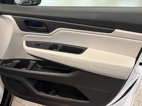 Used 2025 Honda Odyssey EX-L image 14
