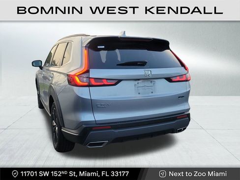 Used 2023 Honda CR-V Sport Touring image 3