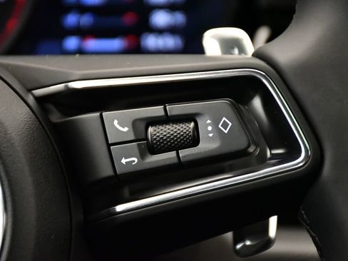 Certified 2026 Porsche Macan image 27