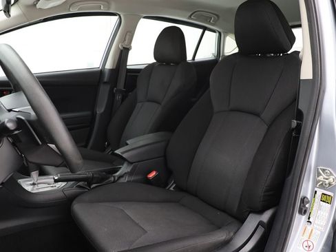 Used 2019 Subaru Impreza 2.0i Premium image 16