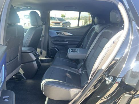 Used 2025 Chevrolet Equinox EV LT w/ Convenience Package image 24