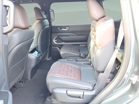 New 2026 Nissan Armada Platinum image 11