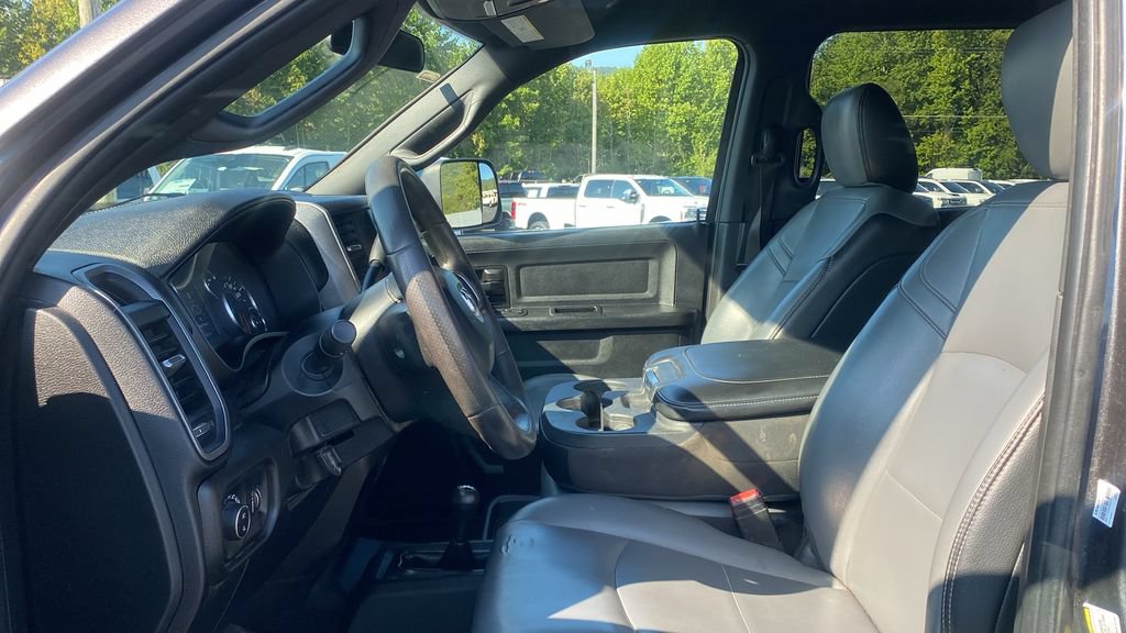 Used 2021 RAM 3500 Tradesman w/ Chrome Appearance Group AWD/4WD image 16