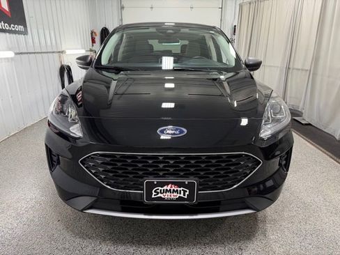 Used 2022 Ford Escape SE w/ Convenience Package AWD/4WD image 2