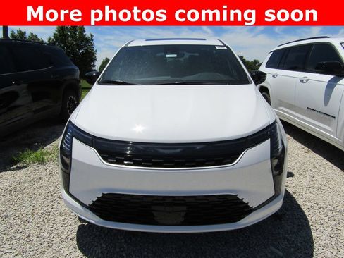 New 2027 Chrysler Pacifica Limited AWD/4WD image 8