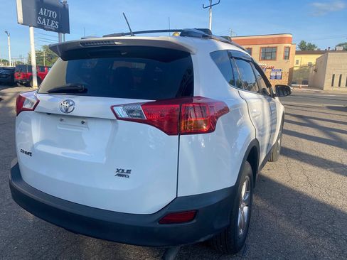 Used 2015 Toyota RAV4 XLE AWD/4WD image 10