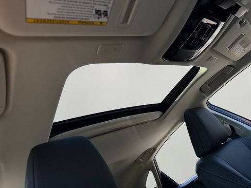 Certified 2025 Lexus NX 250 FWD w/ Accessory Package (2T) image 8
