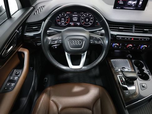 Used 2017 Audi Q7 3.0T Premium Plus w/ Premium Plus Package AWD/4WD image 16