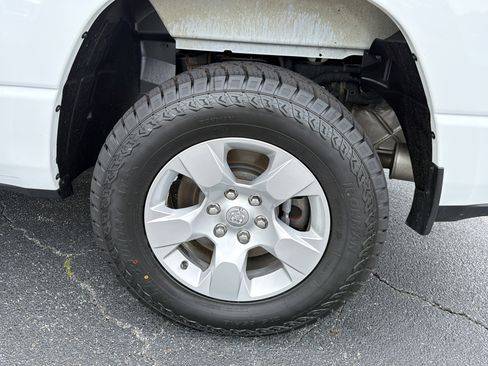 Used 2020 RAM 1500 Big Horn AWD/4WD image 19