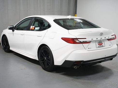 Certified 2025 Toyota Camry SE image 6