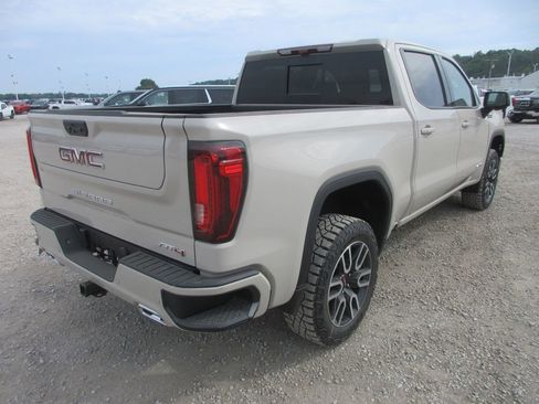 New 2026 GMC Sierra 1500 AT4 w/ AT4 Premium Package AWD/4WD image 4