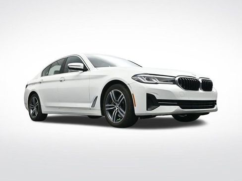 Used 2023 BMW 530i w/ Convenience Package image 28