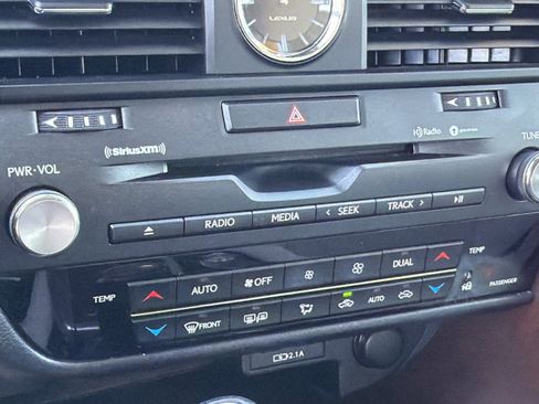 Used 2020 Lexus RX 450h AWD w/ Premium Package image 14