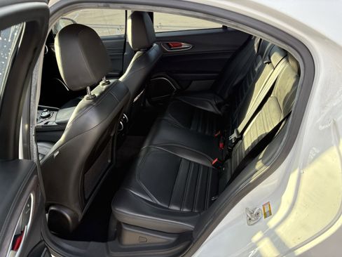 Used 2018 Alfa Romeo Giulia Ti w/ Quick Order Package 22Z Lusso image 11