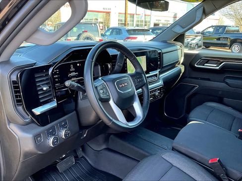 Used 2023 GMC Sierra 1500 Elevation w/ LPO, Elevation Black Package image 8